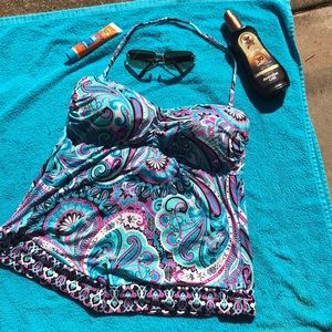 NWOT.  Beautiful swimsuit top.